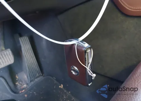 2019 Volvo S60 Hybrid T8 Inscription из США, поврежденный, VIN 7JRBR0FL3KG010470